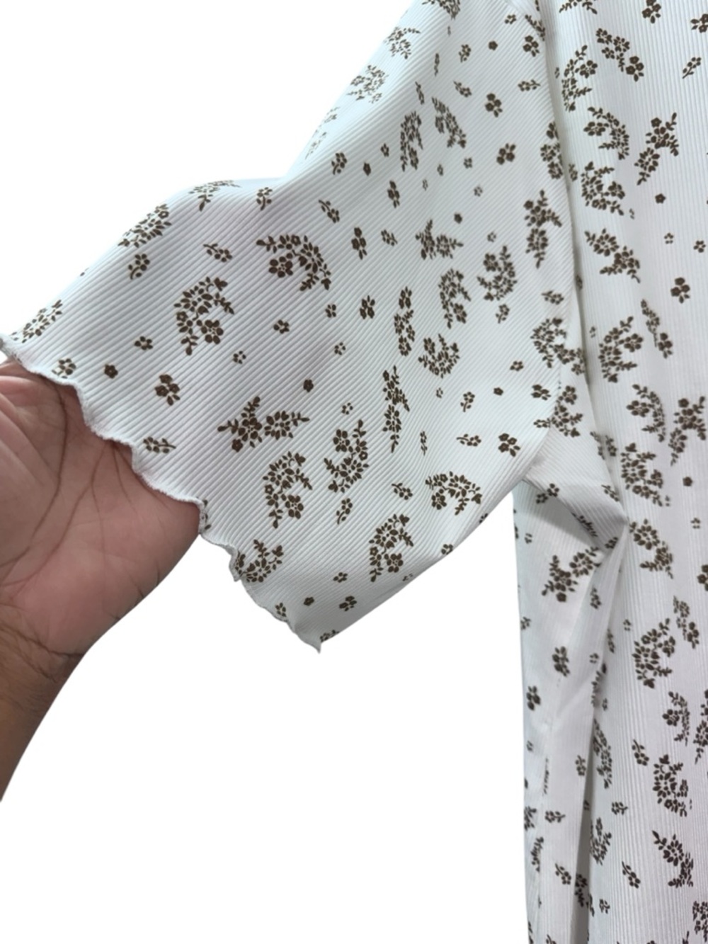 POLAGRAM White Floral Ruffle Neck Tee - Picture 6 of 7